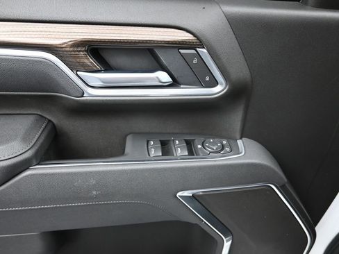 Certified 2025 Chevrolet Silverado 2500 LT w/ Convenience Package image 12