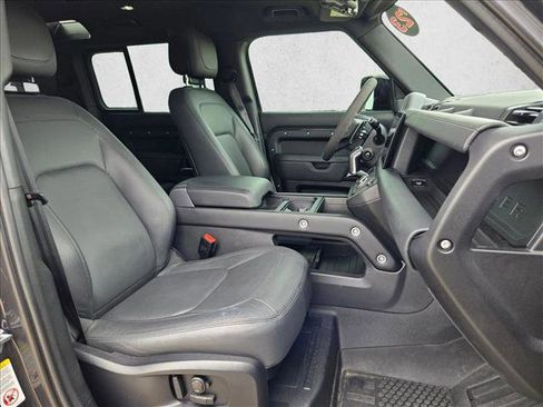 Certified 2023 Land Rover Defender 110 V8 image 20