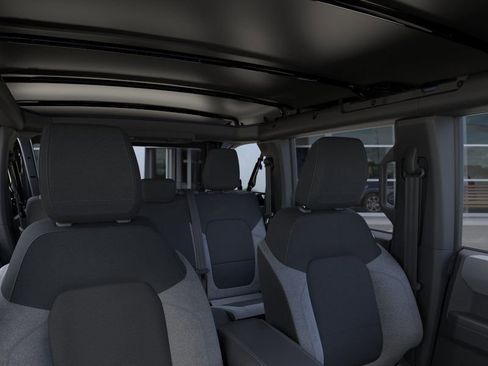 New 2025 Ford Bronco 4-Door image 12