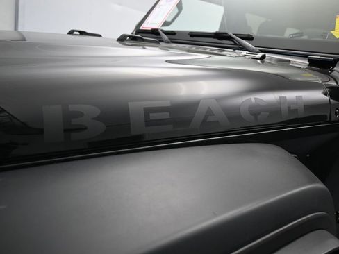 Used 2022 Jeep Wrangler Unlimited Sport w/ Xtreme Recon 35" Tire Package AWD/4WD image 29