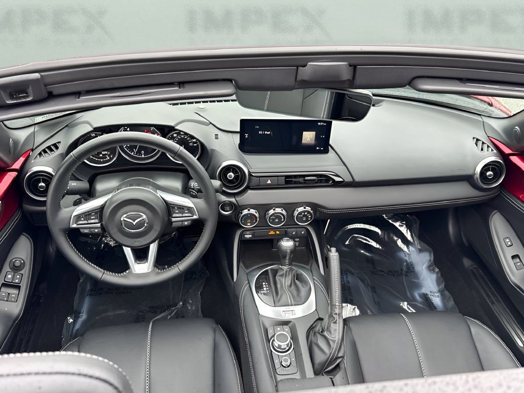 Used 2026 MAZDA MX-5 Miata RF Grand Touring RWD image 12