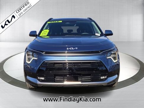 Certified 2025 Kia Niro SX Touring image 2