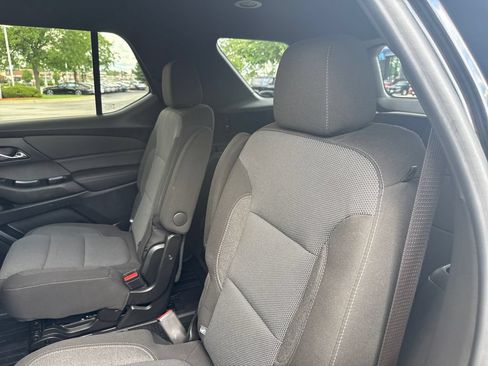 Used 2023 Chevrolet Traverse LT AWD/4WD image 18