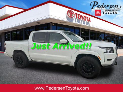 Used 2022 Nissan Frontier SV AWD/4WD image 1