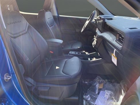 New 2025 Ford Maverick Lariat w/ Black Appearance Package image 40