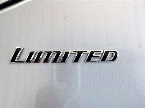 Used 2023 Toyota Tundra Limited image 7