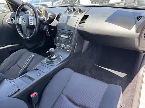 Used 2004 Nissan 350Z Track w/ Cargo Convenience Pkg RWD image 14