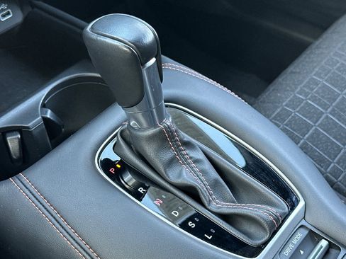 Used 2024 Honda HR-V Sport image 16