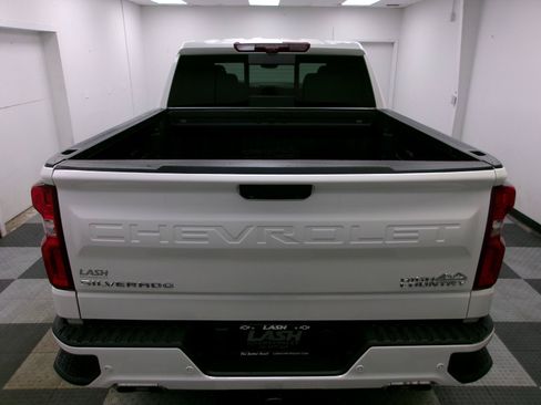 Used 2024 Chevrolet Silverado 1500 High Country w/ High Country Premium Package AWD/4WD image 13