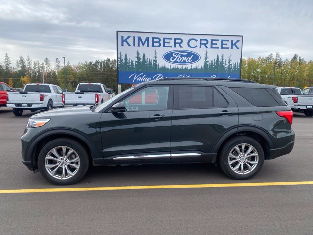 Used 2024 Ford Explorer XLT w/ Equipment Group 202A AWD/4WD image 2