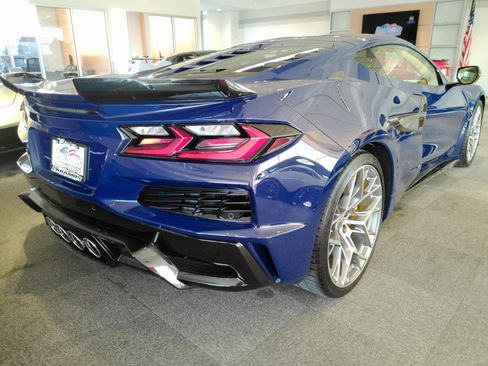 Certified 2026 Chevrolet Corvette ZR1 w/ Stealth Interior Trim Package image 3