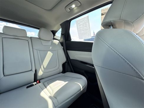 Used 2025 Hyundai Tucson Limited image 14