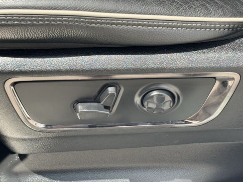 Used 2024 RAM 1500 Limited AWD/4WD image 26