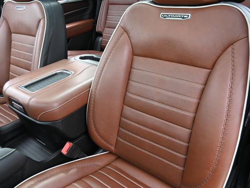 Used 2023 GMC Yukon Denali Ultimate image 9