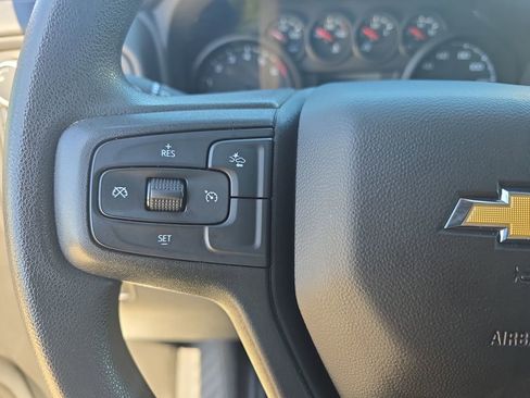 Used 2023 Chevrolet Silverado 1500 Custom image 17