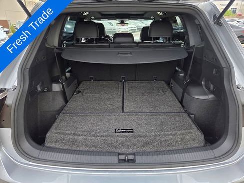 Certified 2023 Volkswagen Tiguan SE R-Line image 15