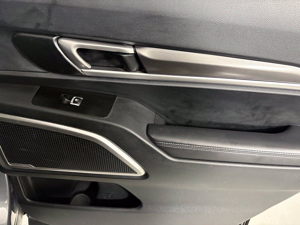 Used 2025 Kia Telluride S FWD image 15
