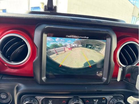 Used 2019 Jeep Wrangler Unlimited Rubicon image 37