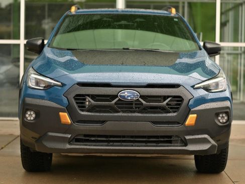 Used 2024 Subaru Crosstrek 2.5i Wilderness image 2