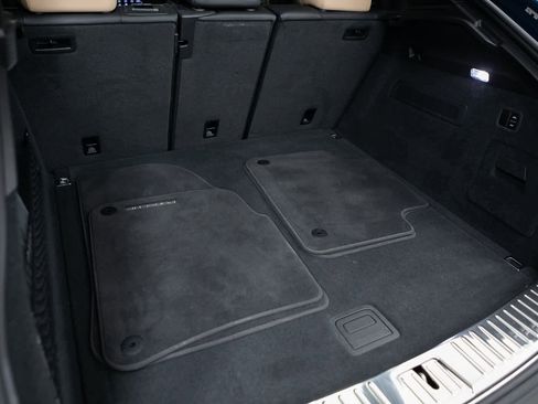 Certified 2025 Porsche Cayenne Coupe image 33