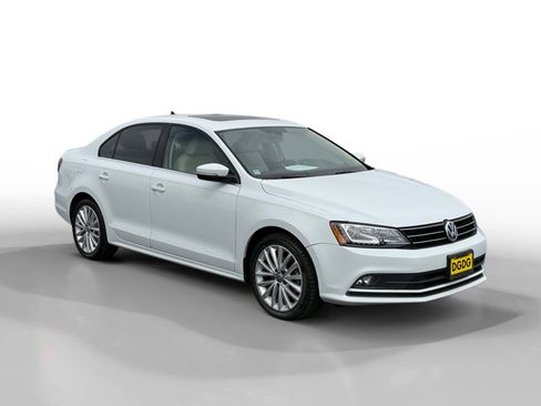 Used 2016 Volkswagen Jetta SEL w/ Lighting Package FWD image 7