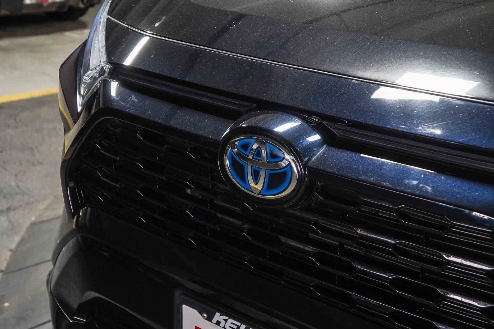 Certified 2022 Toyota RAV4 SE w/ Convenience Package AWD/4WD image 9