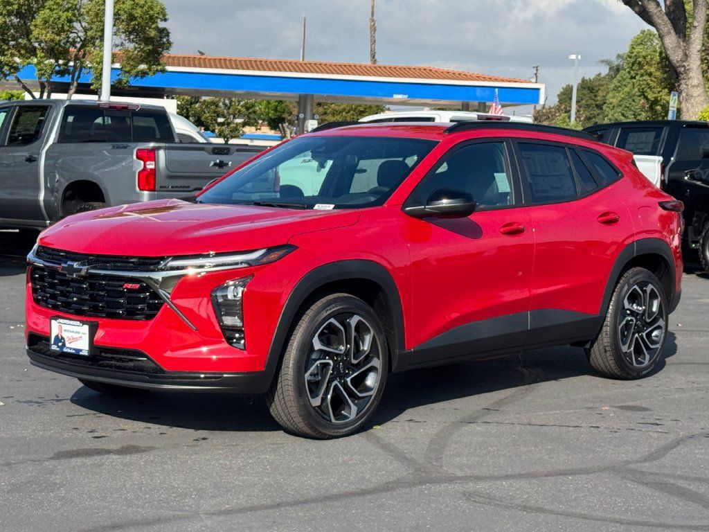 New 2026 Chevrolet Trax RS w/ Driver Confidence Package FWD image 3
