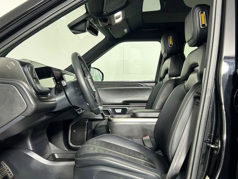 Used 2023 Rivian R1S Adventure AWD/4WD image 31