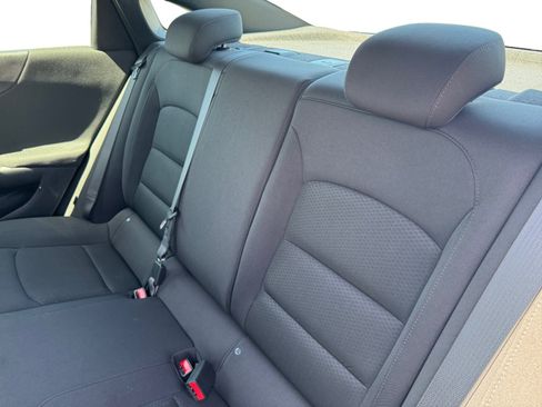 Used 2023 Chevrolet Malibu LS FWD image 16