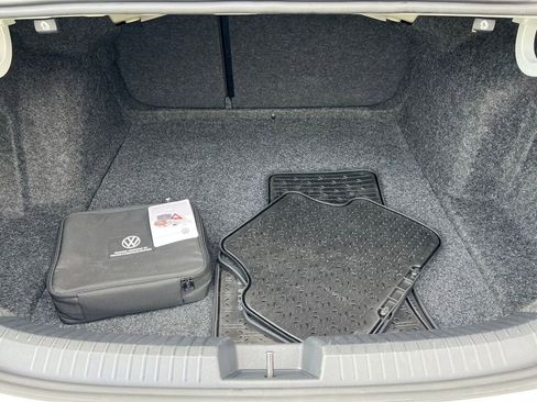 Used 2024 Volkswagen Jetta SE w/ Panoramic Sunroof Package image 15