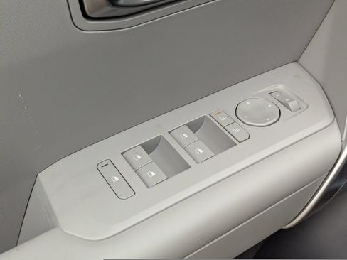 New 2027 Kia Seltos S FWD image 19