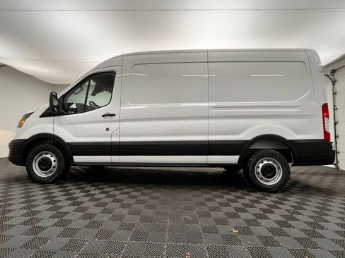 New 2026 Ford Transit 250 148 Medium Roof w/ Load Area Protection Package RWD image 7