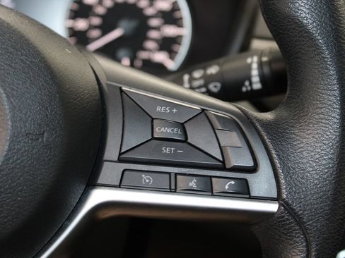 Used 2024 Nissan Altima 2.5 SV FWD image 35