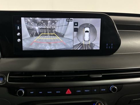 Used 2023 Hyundai Palisade SEL w/ Premium Package image 16