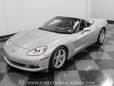 Used 2005 Chevrolet Corvette Convertible w/ Preferred Equipment Group image 34