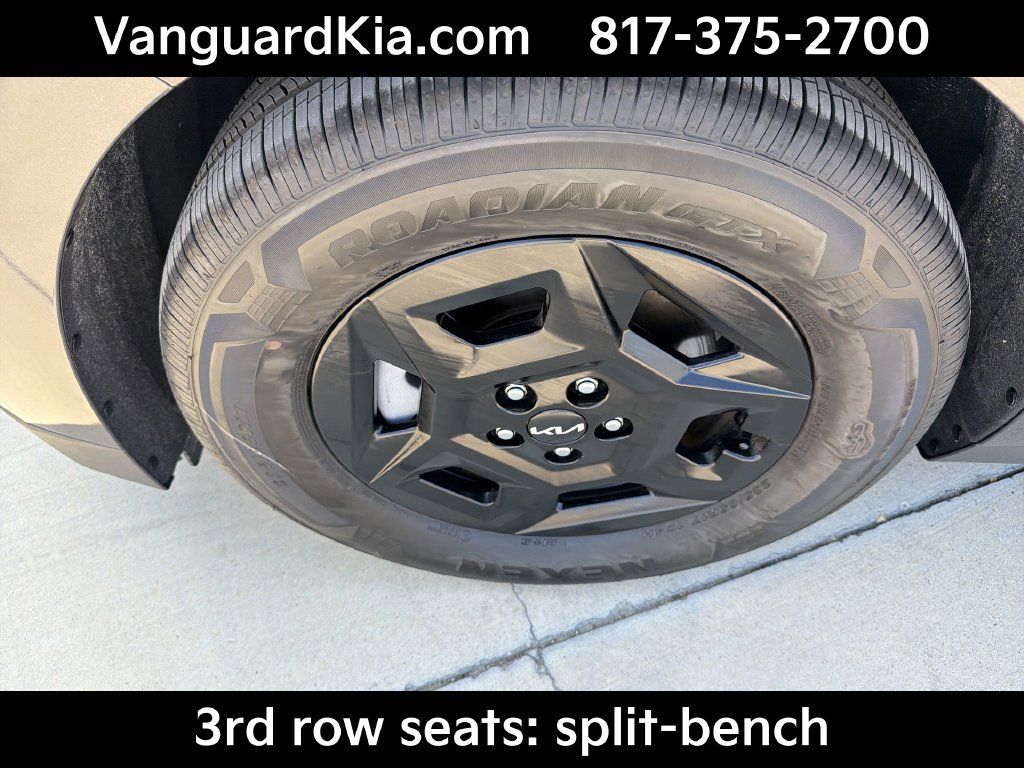 Certified 2026 Kia Carnival FWD image 22