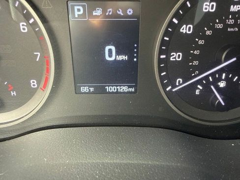 Used 2016 Hyundai Tucson Sport AWD/4WD image 11