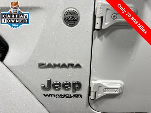 Used 2019 Jeep Wrangler Unlimited Sahara w/ Dual Top Group AWD/4WD image 10
