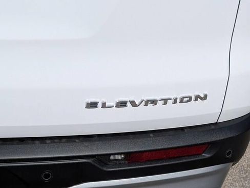 New 2026 GMC Acadia Elevation w/ Elevation Premium Package FWD image 6