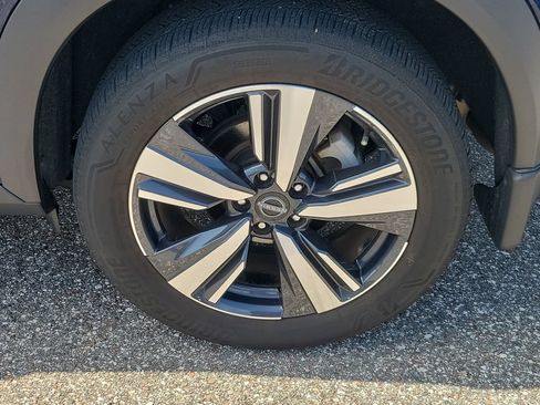 Certified 2024 Nissan Rogue SL FWD image 5