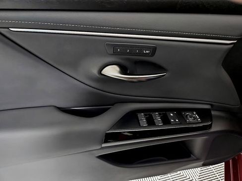 Used 2024 Lexus ES 350 w/ Premium Package image 14