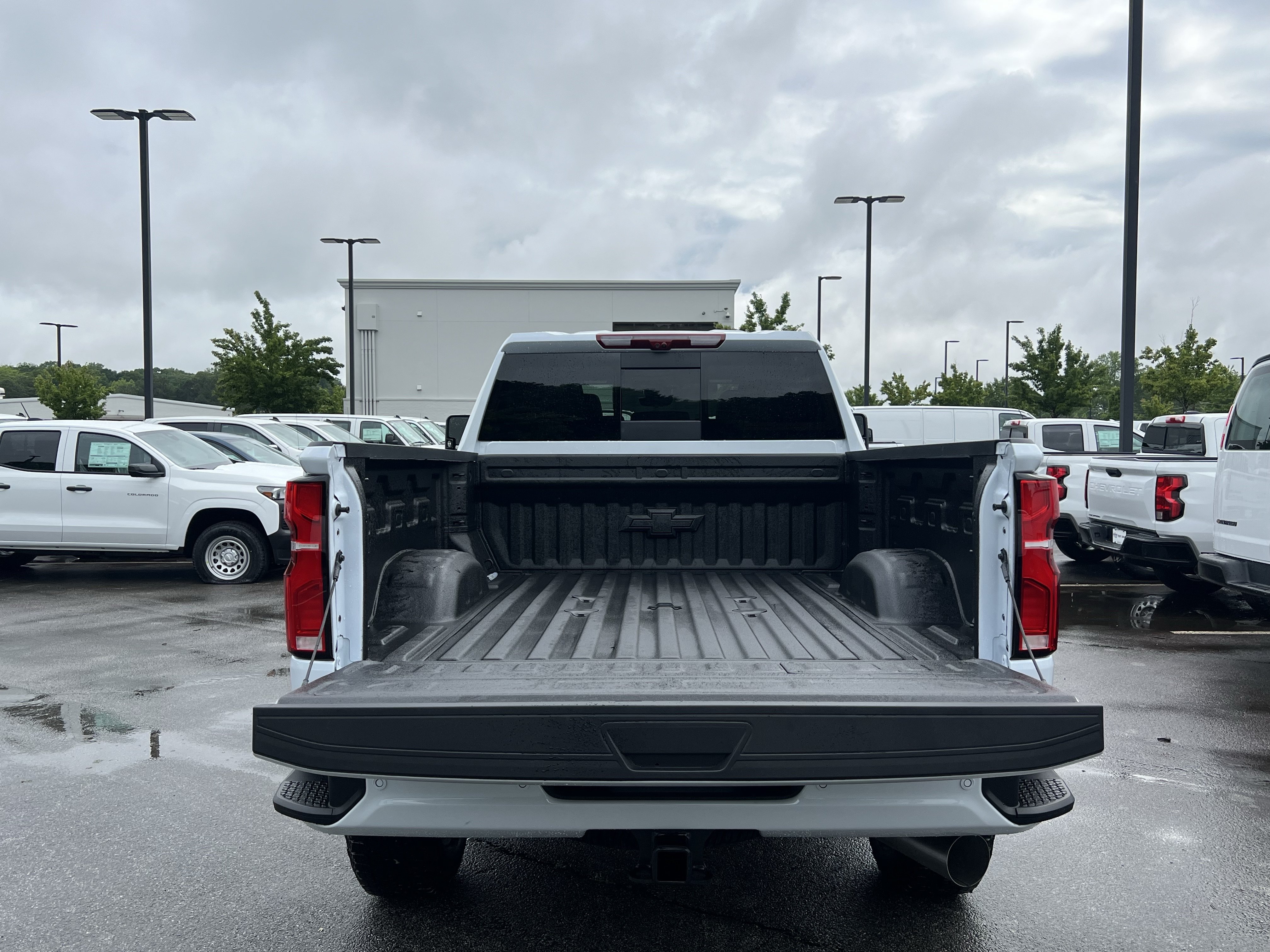 New 2026 Chevrolet Silverado 2500 High Country w/ High Country Premium Package AWD/4WD image 11