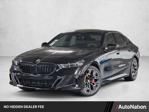 Used 2026 BMW 530i xDrive w/ M Sport Package AWD/4WD image 1