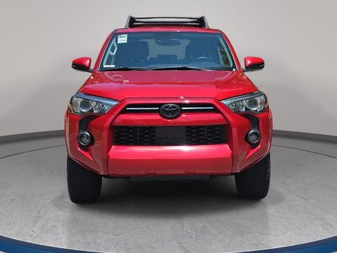 Used 2020 Toyota 4Runner SR5 Premium AWD/4WD image 2