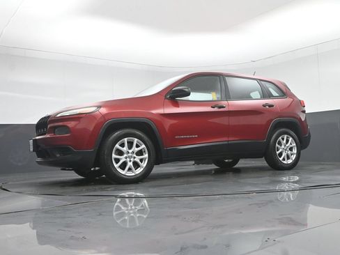 Used 2014 Jeep Cherokee Sport w/ Cold Weather Group AWD/4WD image 53