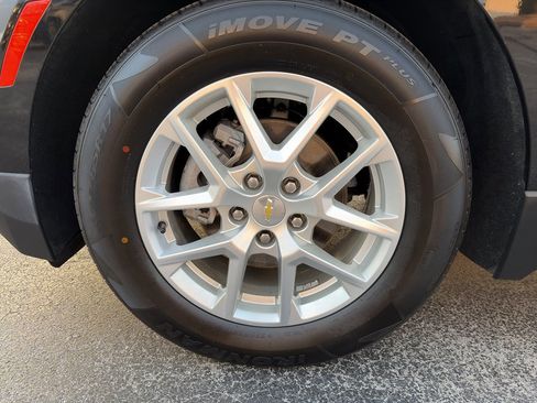 Used 2022 Chevrolet Equinox LT image 38