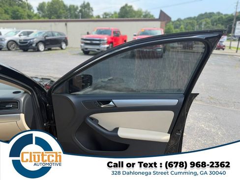 Used 2015 Volkswagen Jetta SE FWD image 13