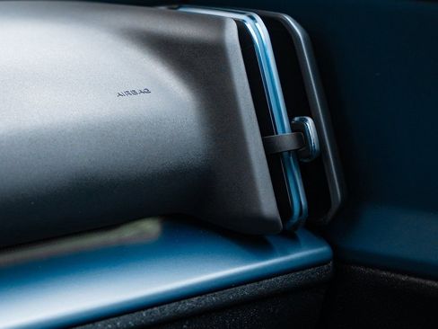 New 2025 Volvo EX30 Plus w/ Climate Package image 25