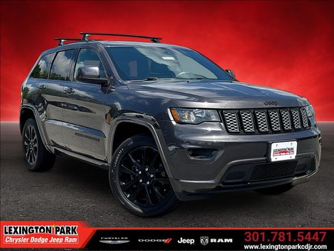Used 2018 Jeep Grand Cherokee Altitude AWD/4WD image 1