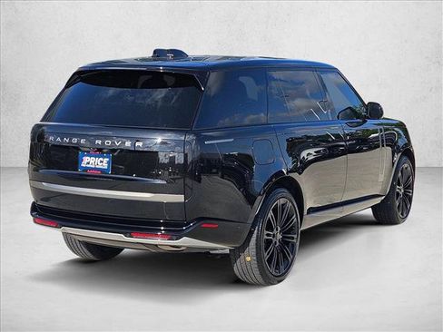 Used 2026 Land Rover Range Rover Long Wheelbase SE AWD/4WD image 5